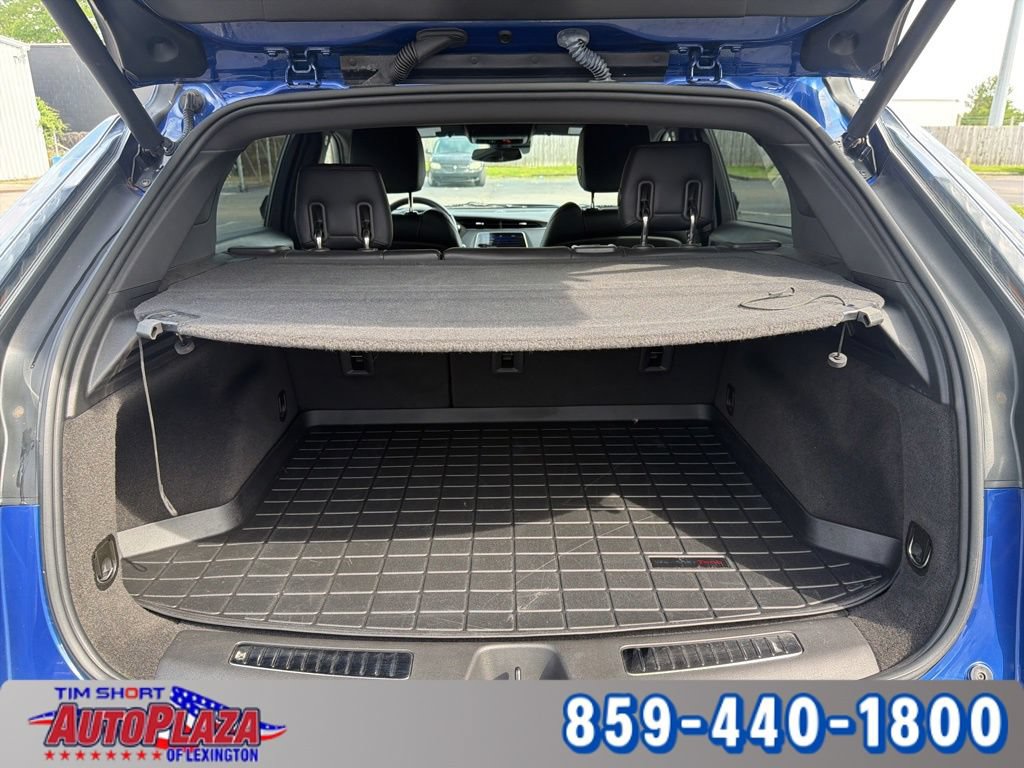 Used 2023 Cadillac XT4 Sport w/ LPO, Onyx Lite Package FWD image 16