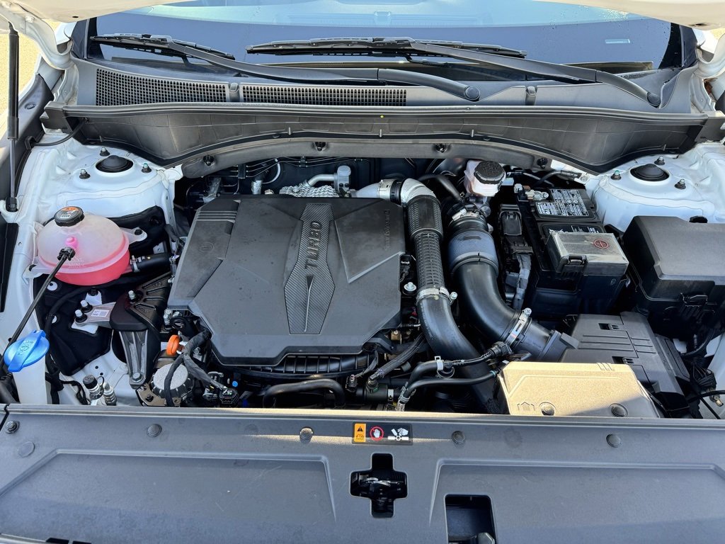 Used 2023 Hyundai Santa Fe Limited image 9