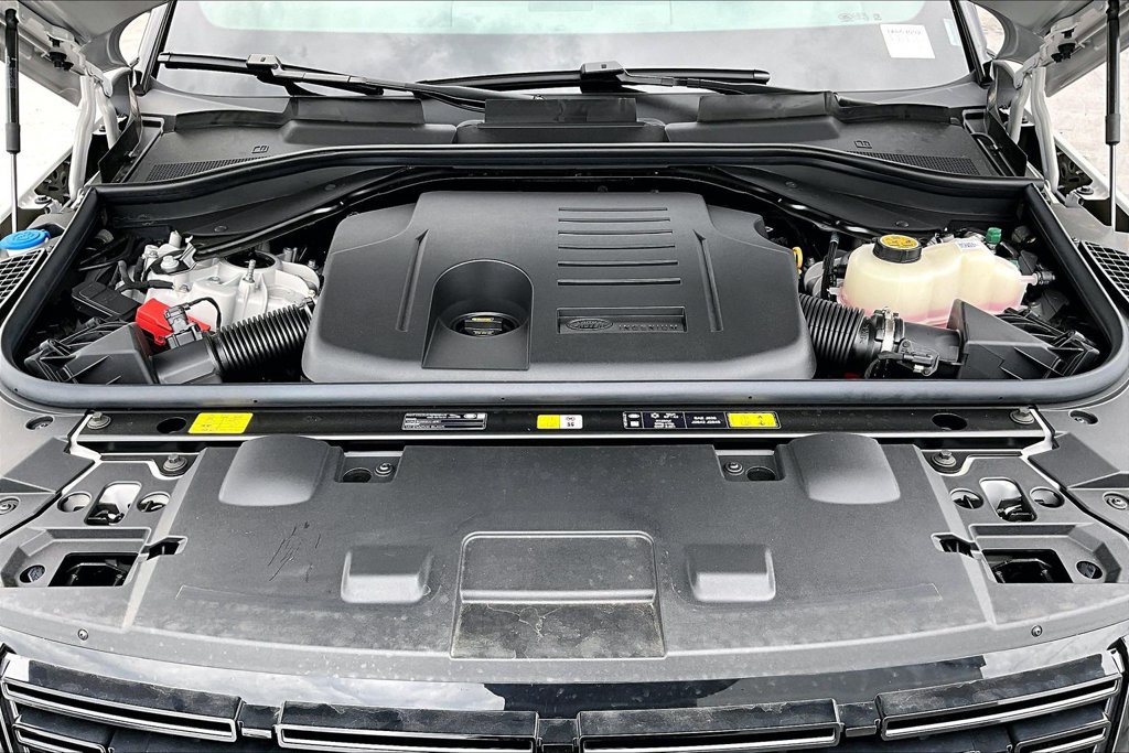 New 2026 Land Rover Range Rover Sport SE AWD/4WD image 12