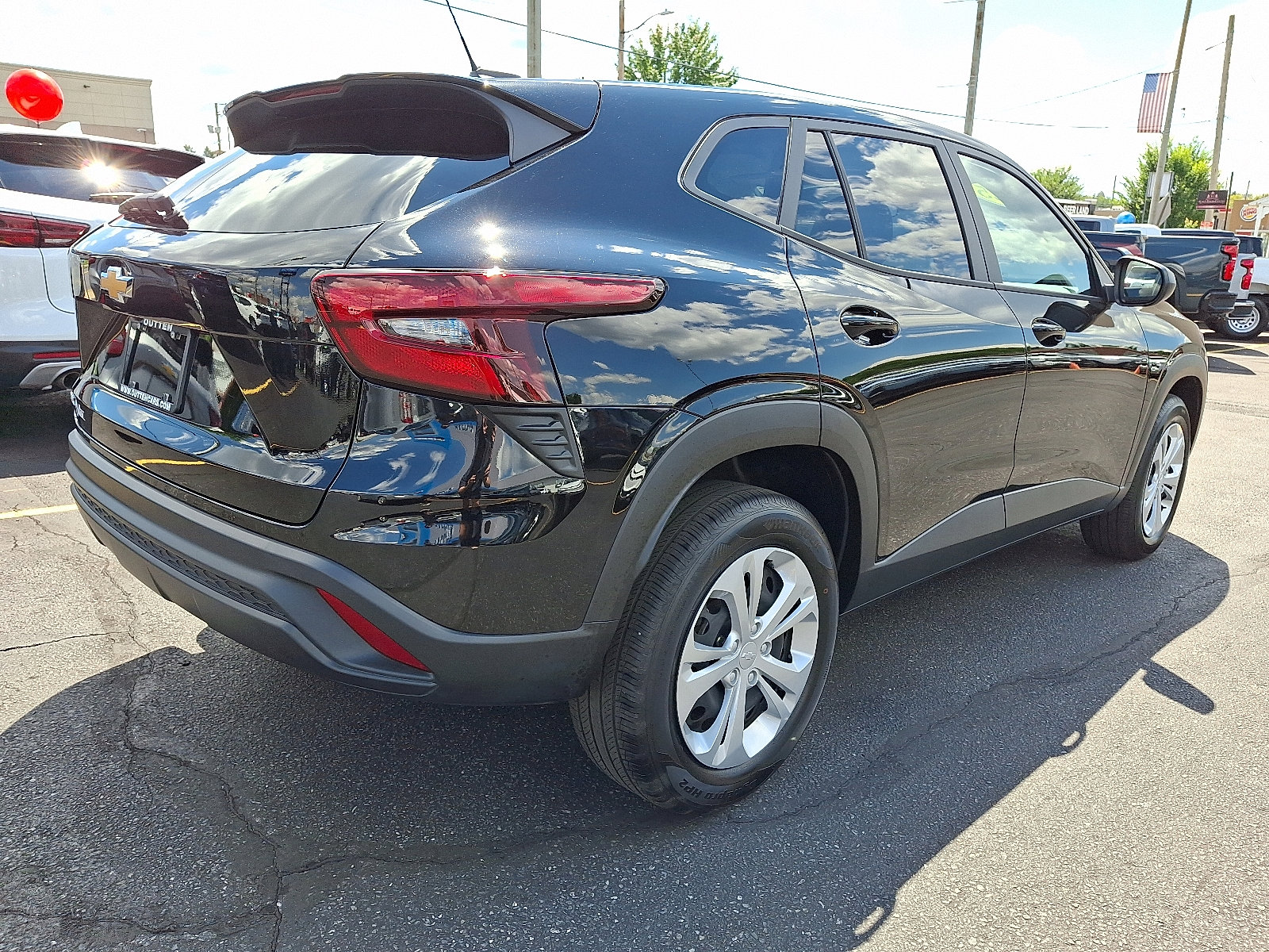 Used 2025 Chevrolet Trax LS image 5