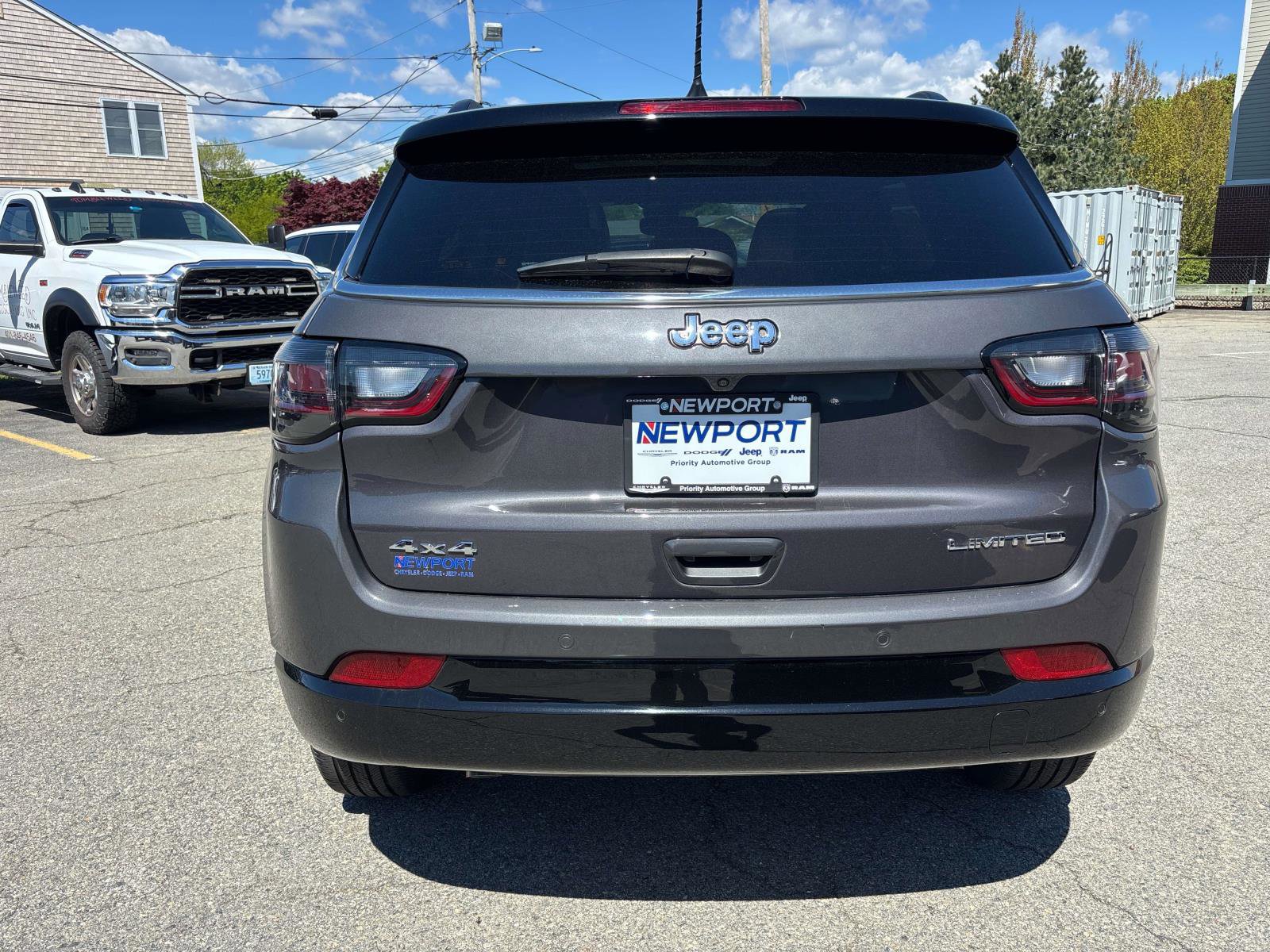 Used 2024 Jeep Compass Limited w/ Elite Group AWD/4WD image 4