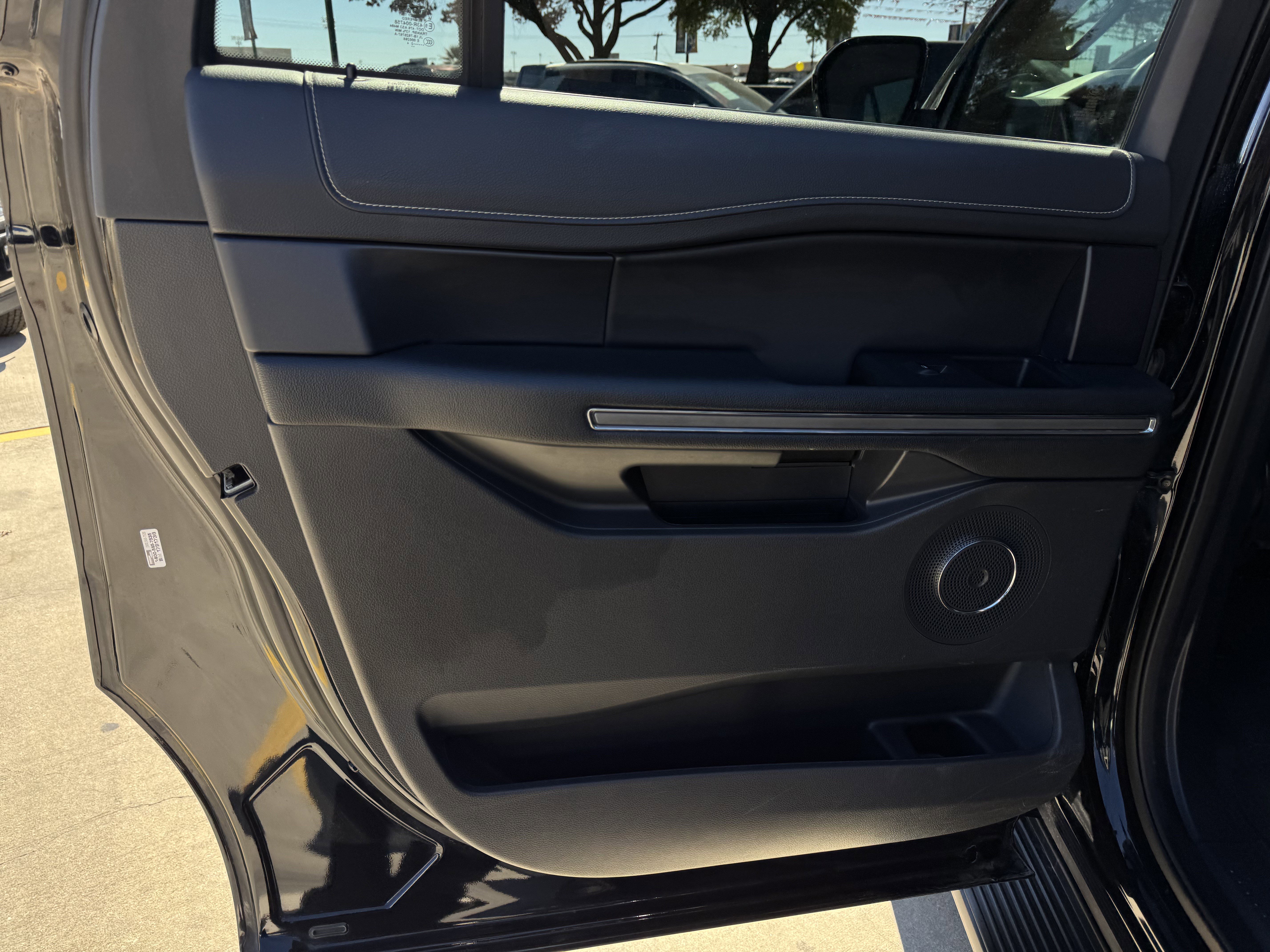 Certified 2024 Ford Expedition Max XLT image 15