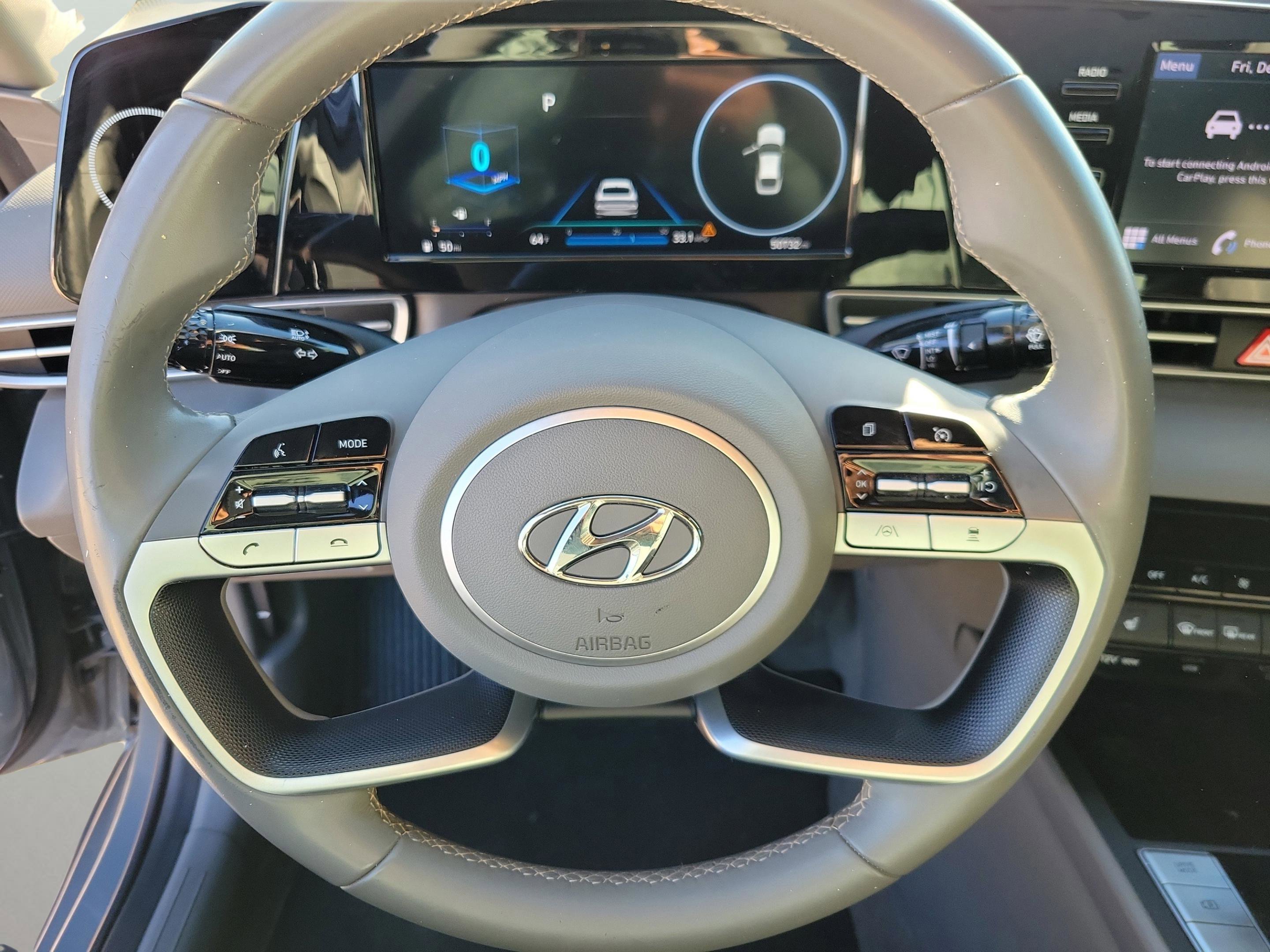 Certified 2022 Hyundai Elantra SEL w/ Convenience + Premium Package image 17