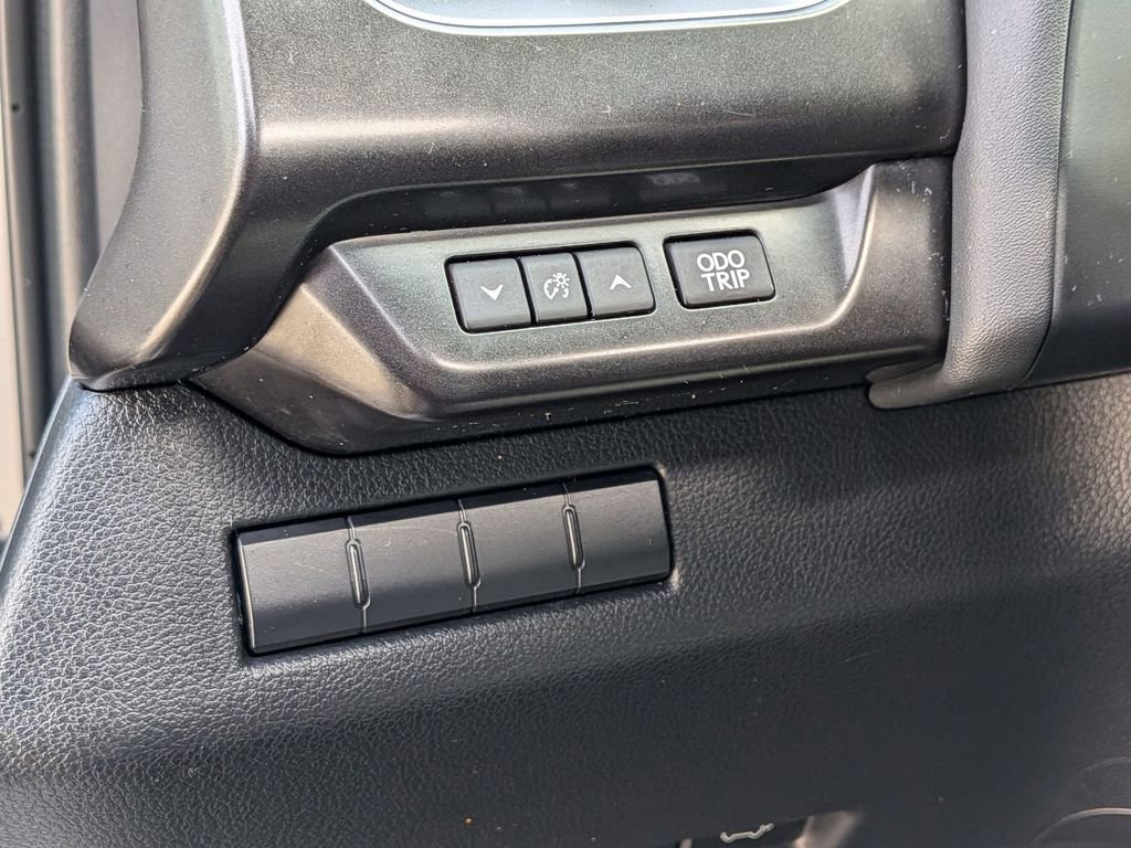 Used 2022 Lexus UX 250h 250h Base w/ Premium Package image 14