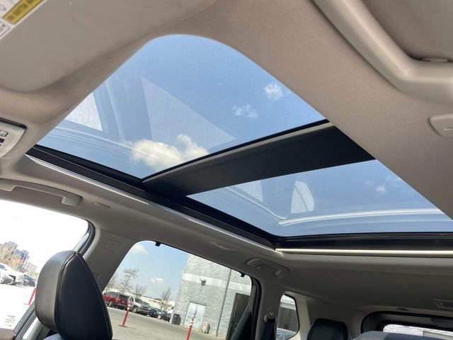 Used 2023 Nissan Rogue SV w/ SV Premium B Package FWD image 18