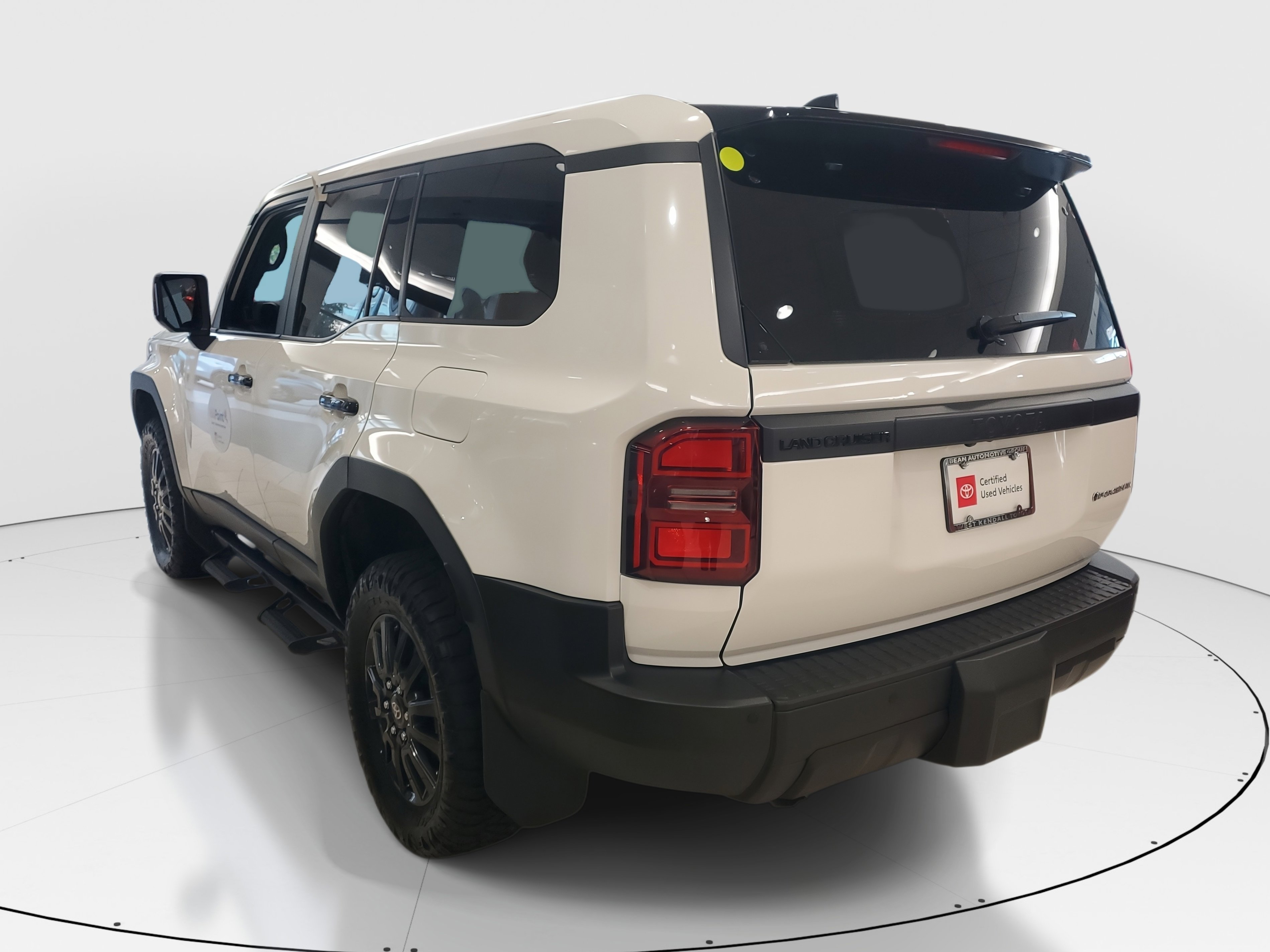 Certified 2025 Toyota Land Cruiser Base image 5