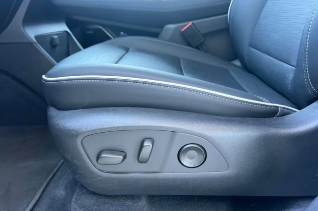 Used 2025 Buick Enclave Sport Touring image 13