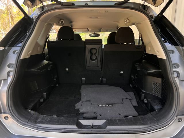 Used 2016 Nissan Rogue SV w/ SV Premium Package image 29