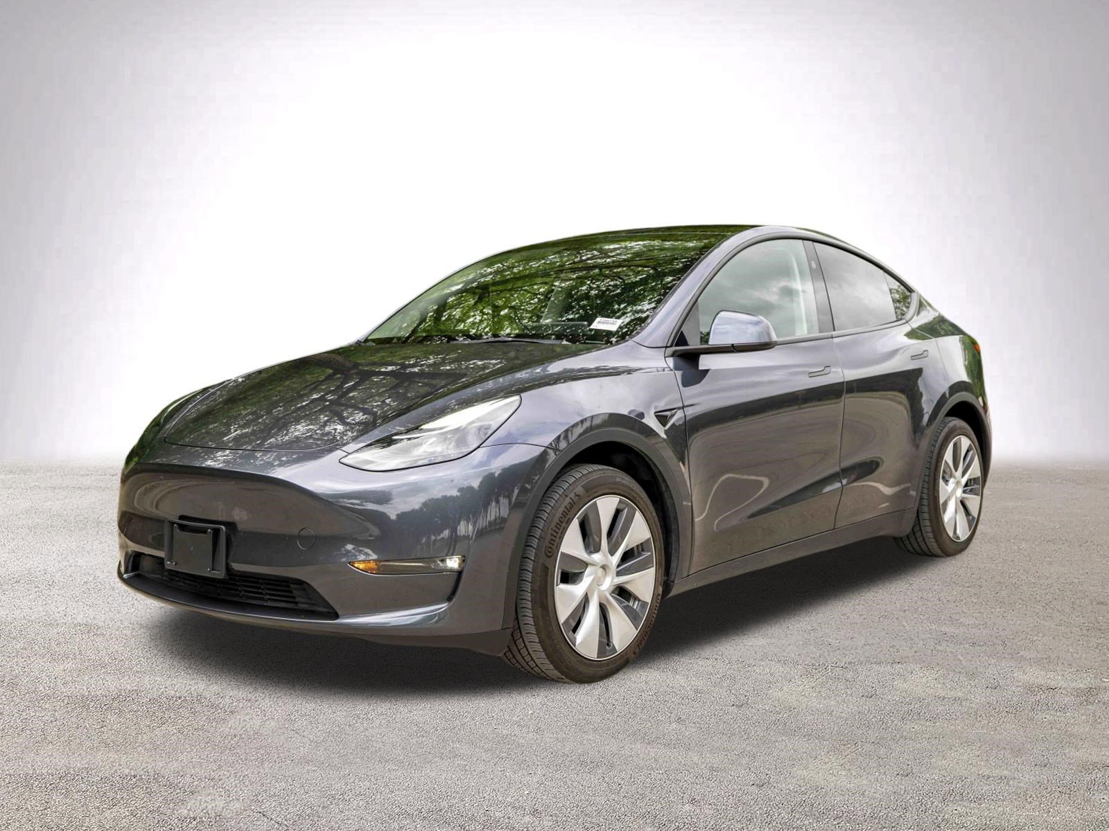Used 2023 Tesla Model Y AWD image 5