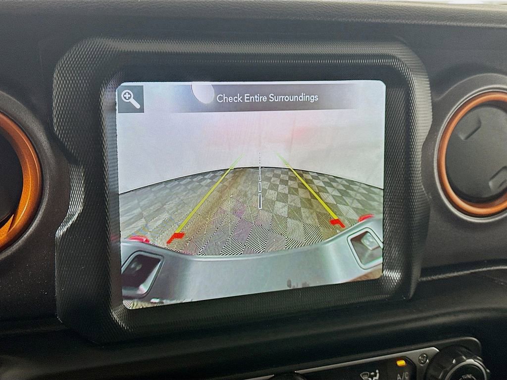 Used 2023 Jeep Gladiator Mojave w/ Cold Weather Group image 20