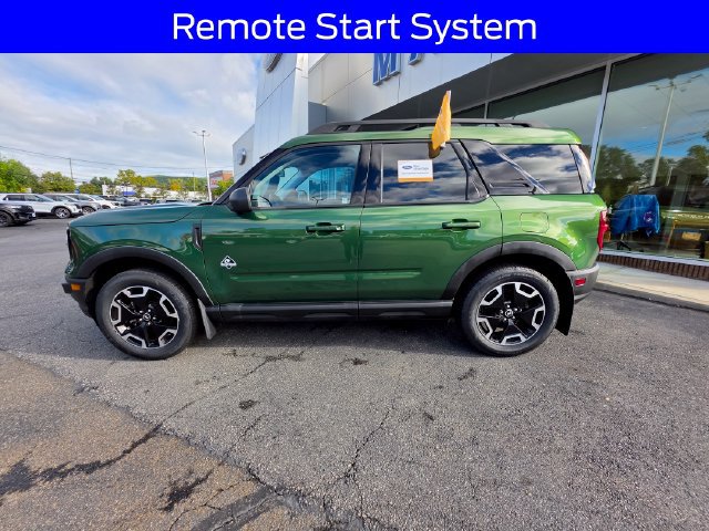 Certified 2023 Ford Bronco Sport Outer Banks w/ Tech Package AWD/4WD image 4