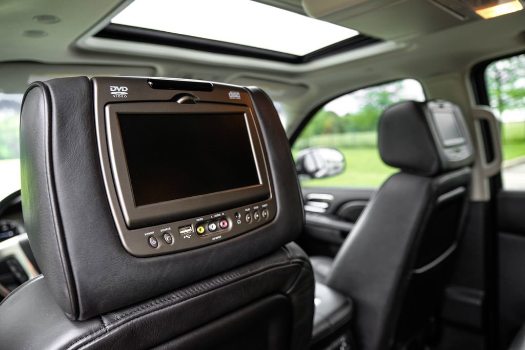 Used 2013 Cadillac Escalade Platinum AWD/4WD image 52