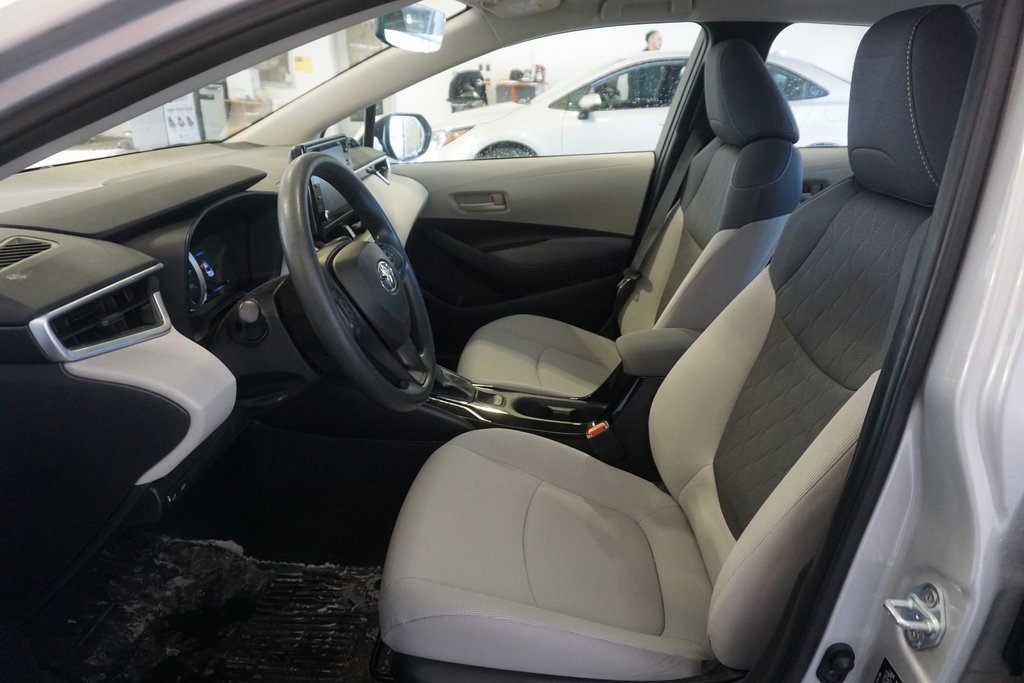 Used 2022 Toyota Corolla LE image 15