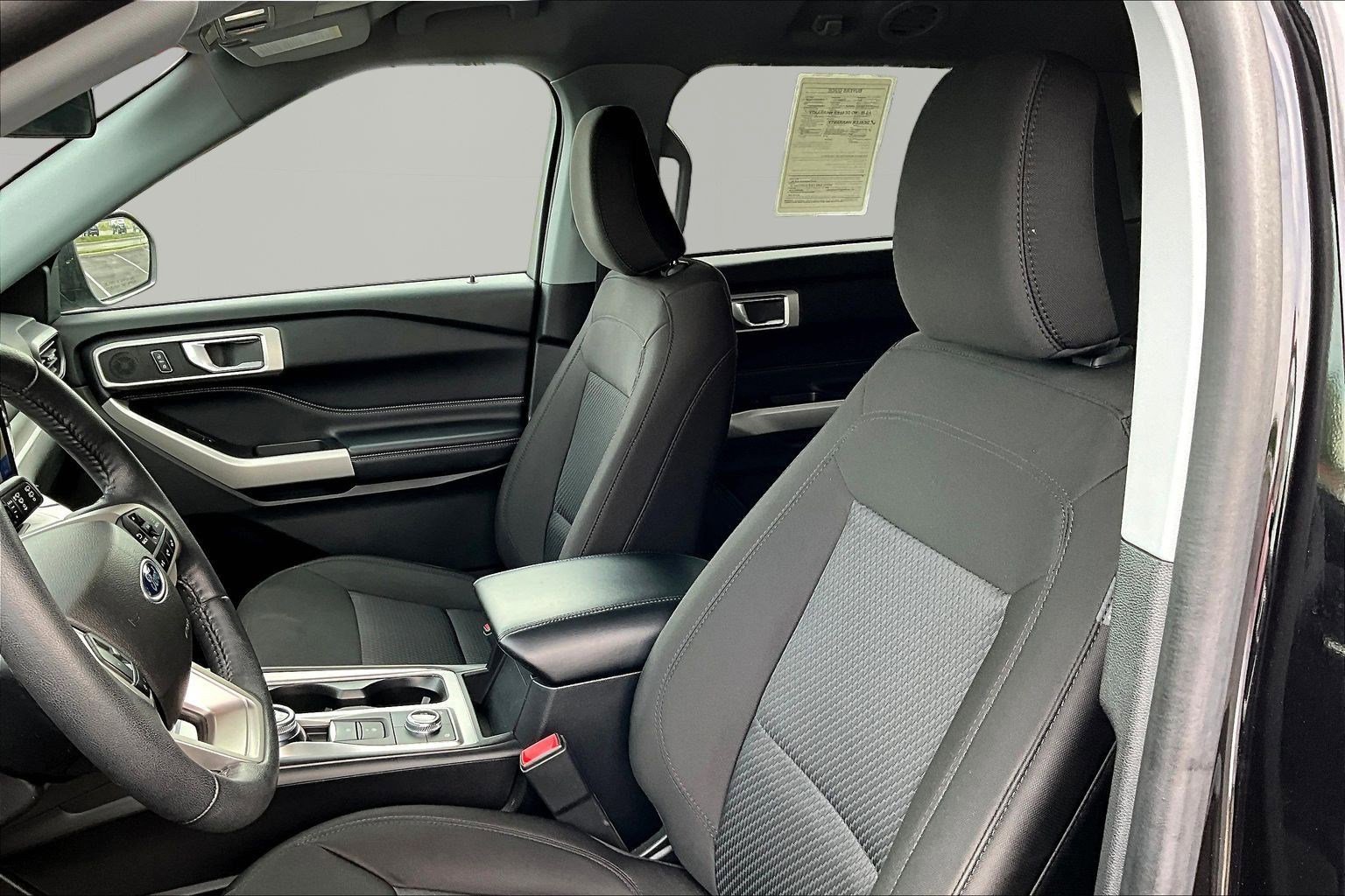 Used 2022 Ford Explorer XLT AWD/4WD image 21