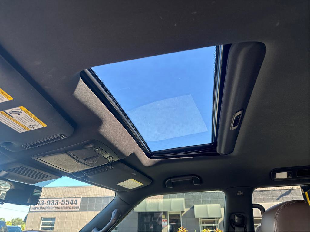 Used 2020 Nissan Armada Platinum w/ Platinum Reserve Package image 10