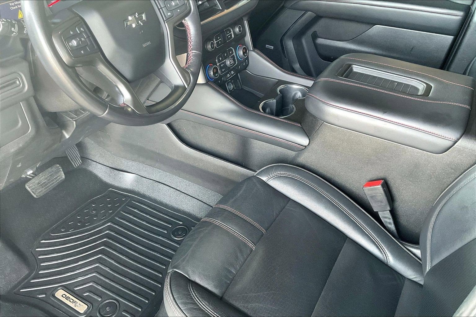 Used 2021 Chevrolet Suburban RST image 13