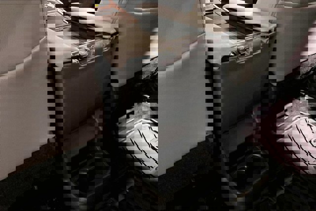 Certified 2024 Toyota Sienna XLE image 36