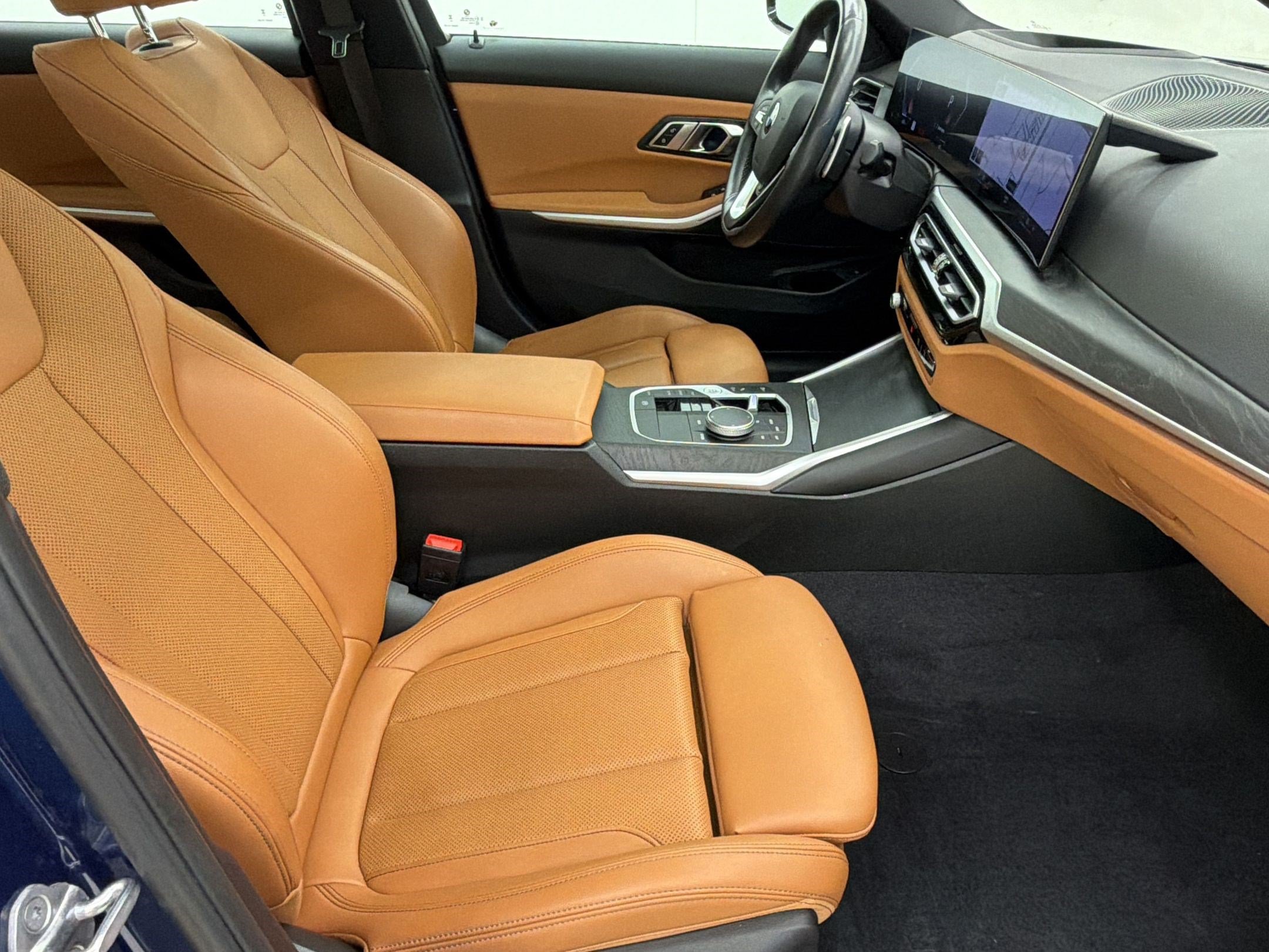 Used 2023 BMW 330i Sedan w/ Premium Package RWD image 28