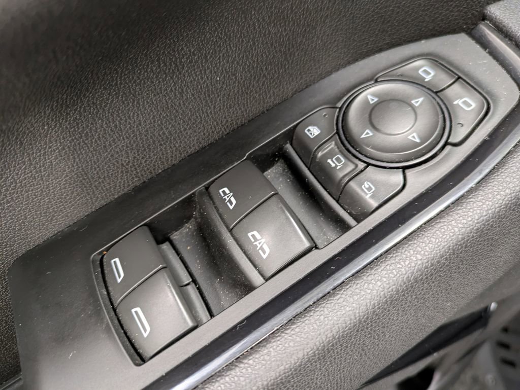 Used 2025 GMC Sierra 2500 AT4 w/ Technology Package image 10