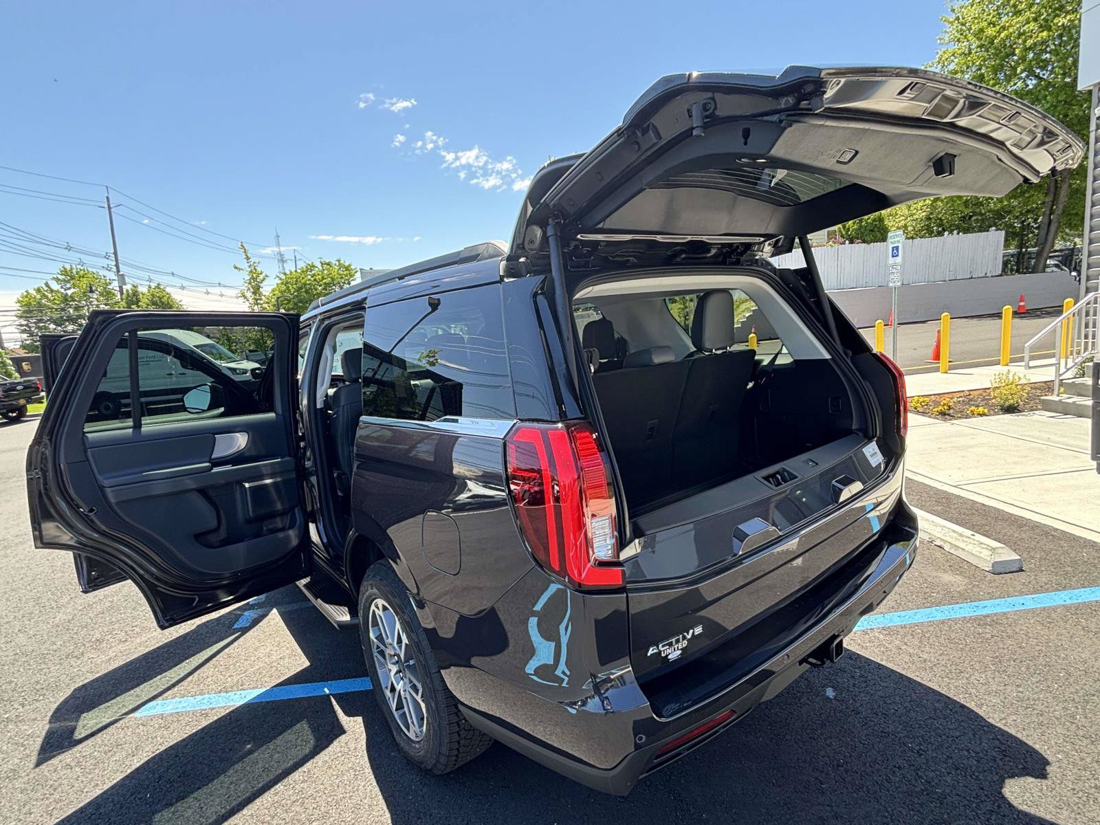 New 2026 Ford Expedition Active AWD/4WD image 11
