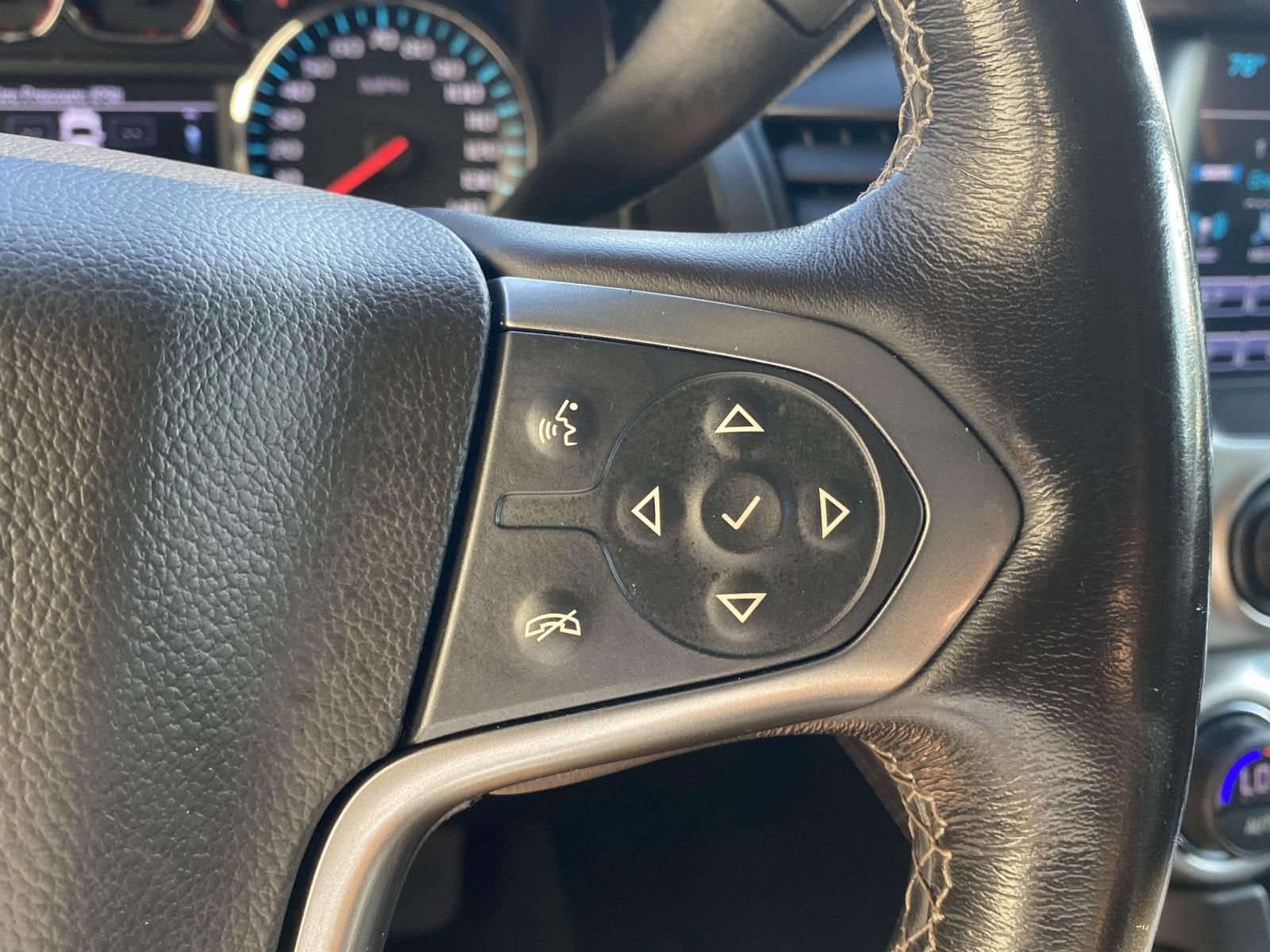 Used 2018 Chevrolet Tahoe Premier AWD/4WD image 34