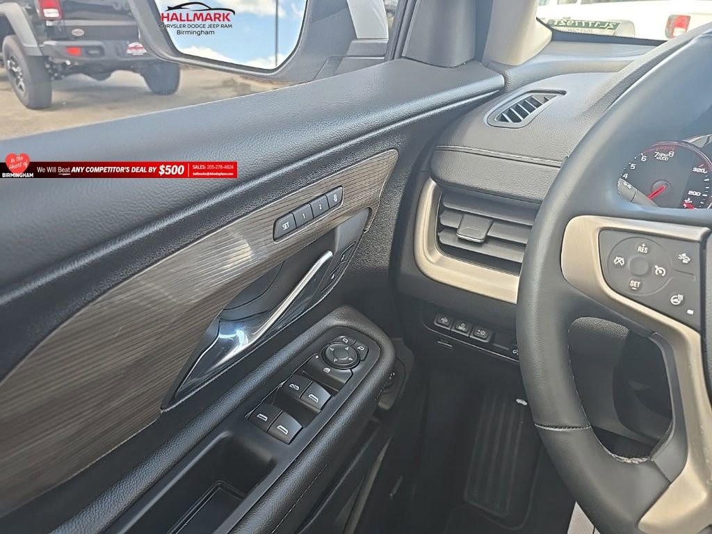 Used 2023 GMC Terrain Denali w/ Denali Premium Package image 14