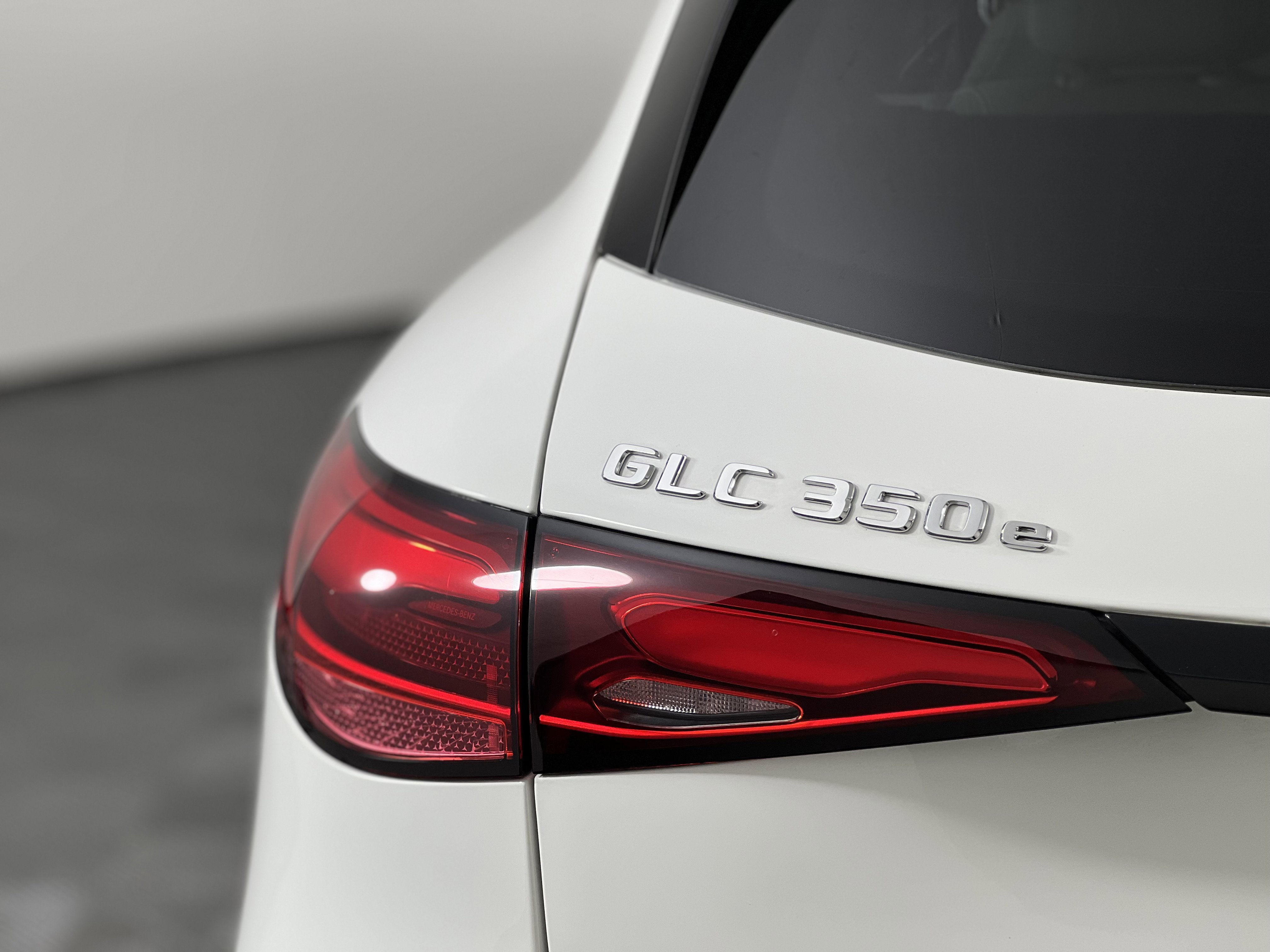 New 2025 Mercedes-Benz GLC 350e 4MATIC image 12