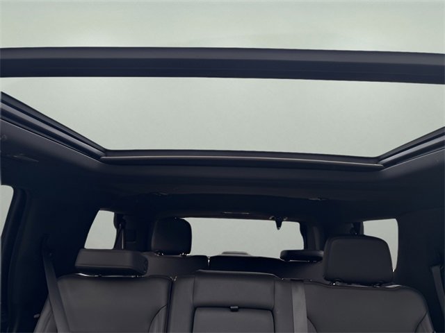 Used 2022 Chevrolet Tahoe LT w/ Luxury Package image 14