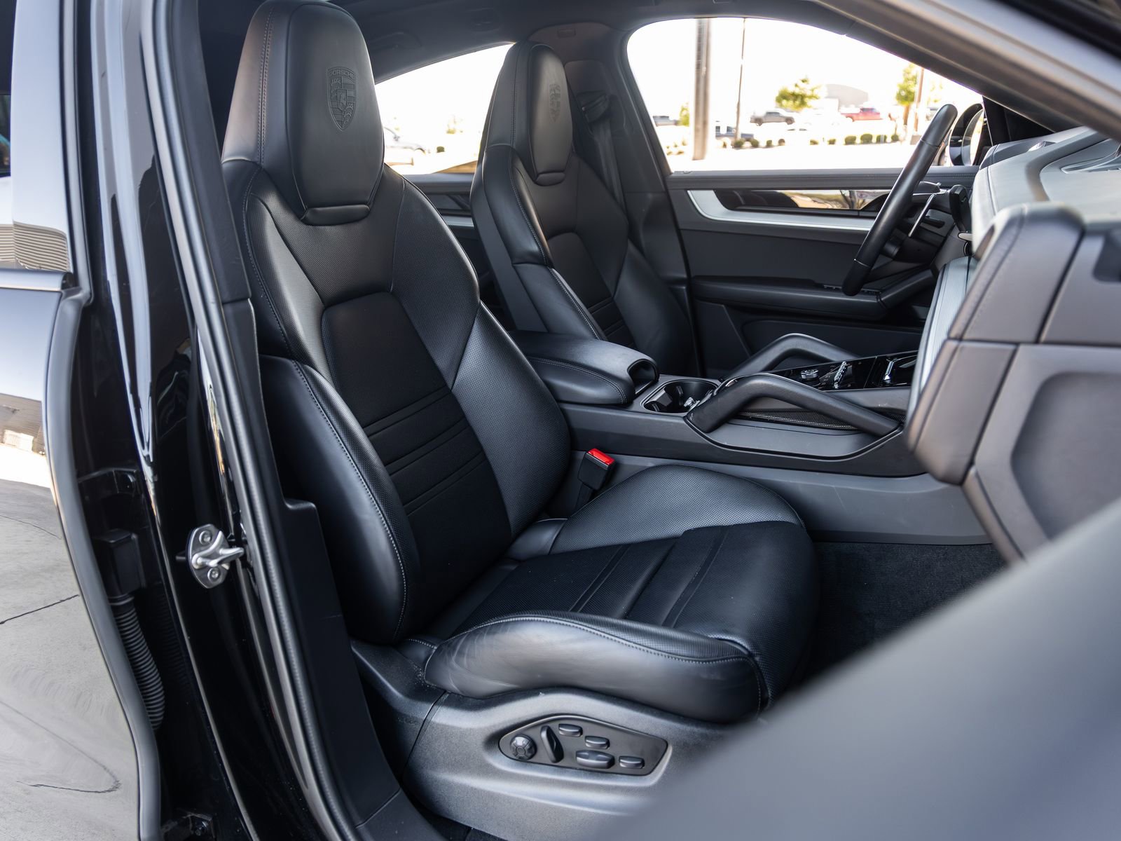 Certified 2024 Porsche Cayenne S image 43