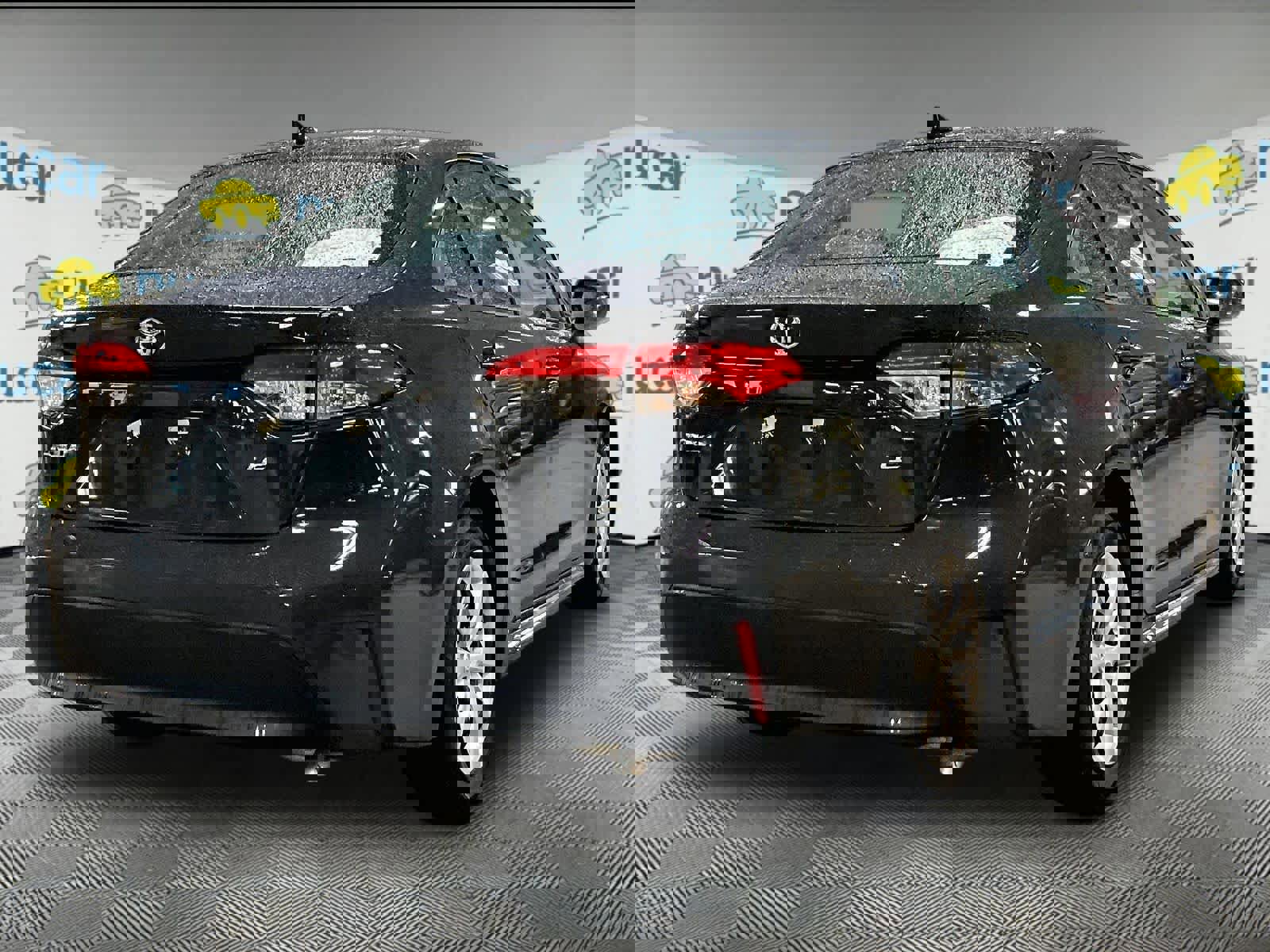 Used 2025 Toyota Corolla LE image 6