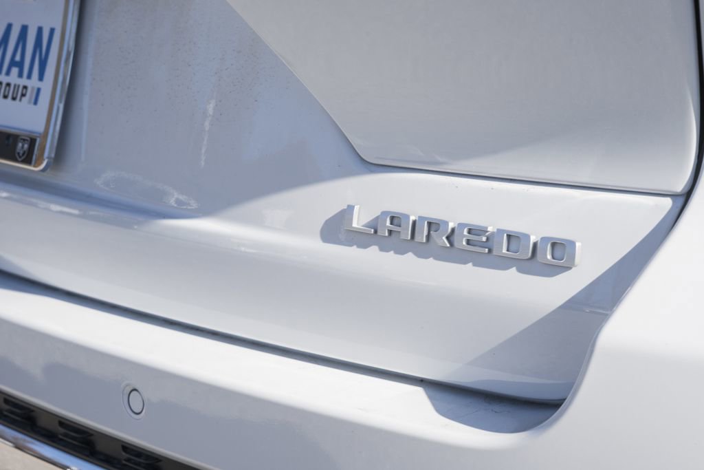 New 2025 Jeep Grand Cherokee Laredo X w/ Luxury Tech Group I image 7