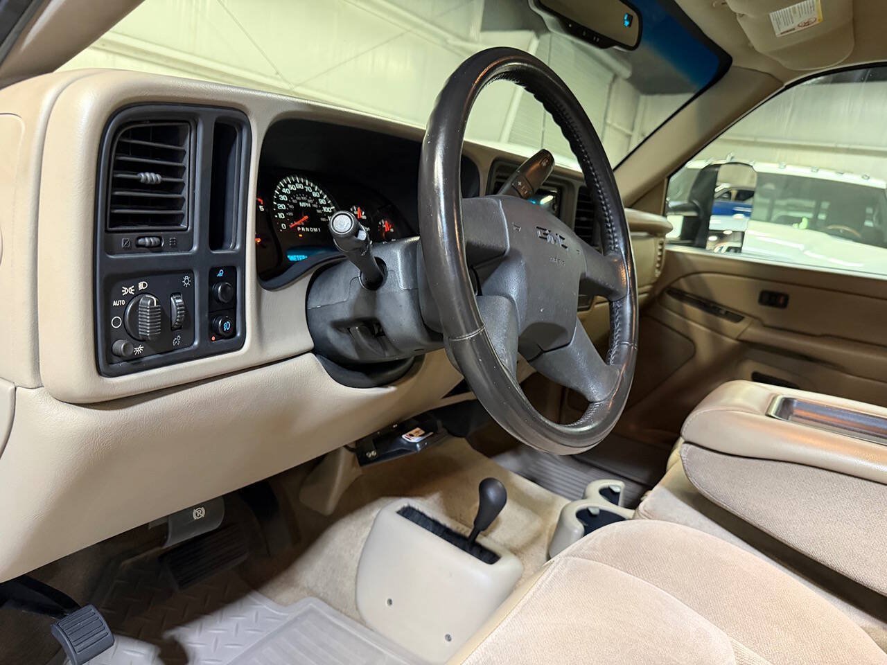 Used 2006 GMC Sierra 2500 SLE w/ Heavy-Duty Power Package AWD/4WD image 24