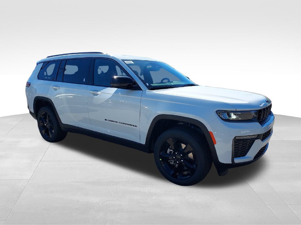 New 2027 Jeep Grand Cherokee L Limited w/ Limited Altitude Package AWD/4WD image 7