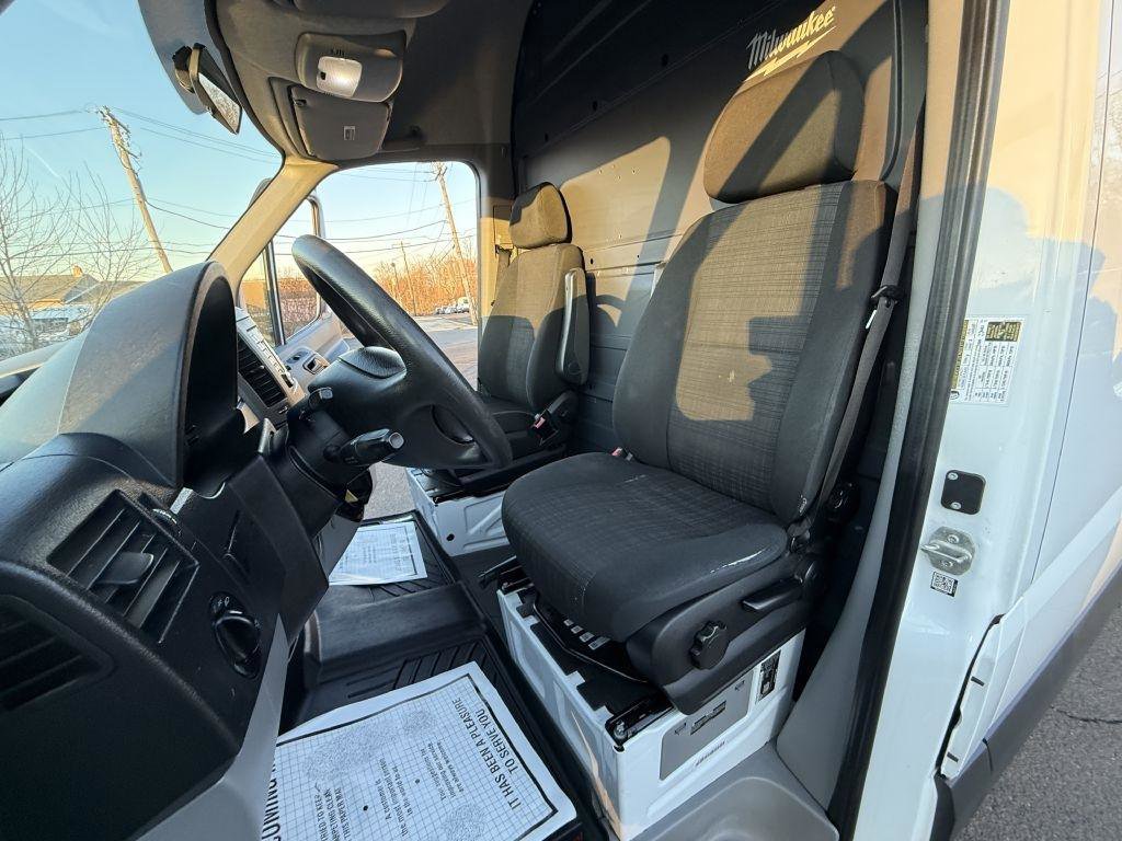 Used 2018 Mercedes-Benz Sprinter 2500 image 14