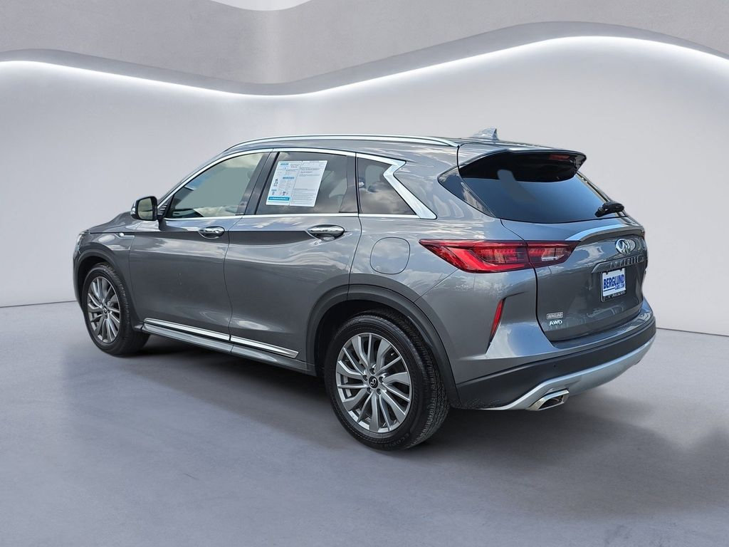 Used 2025 INFINITI QX50 Luxe w/ Accent Package AWD/4WD image 4