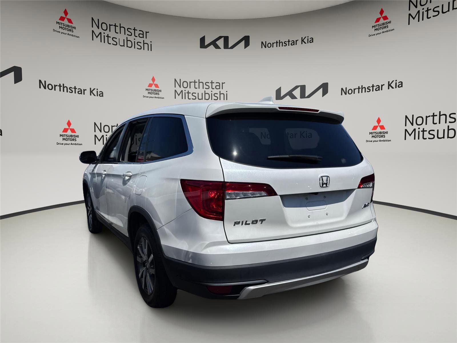 Used 2022 Honda Pilot EX-L image 2