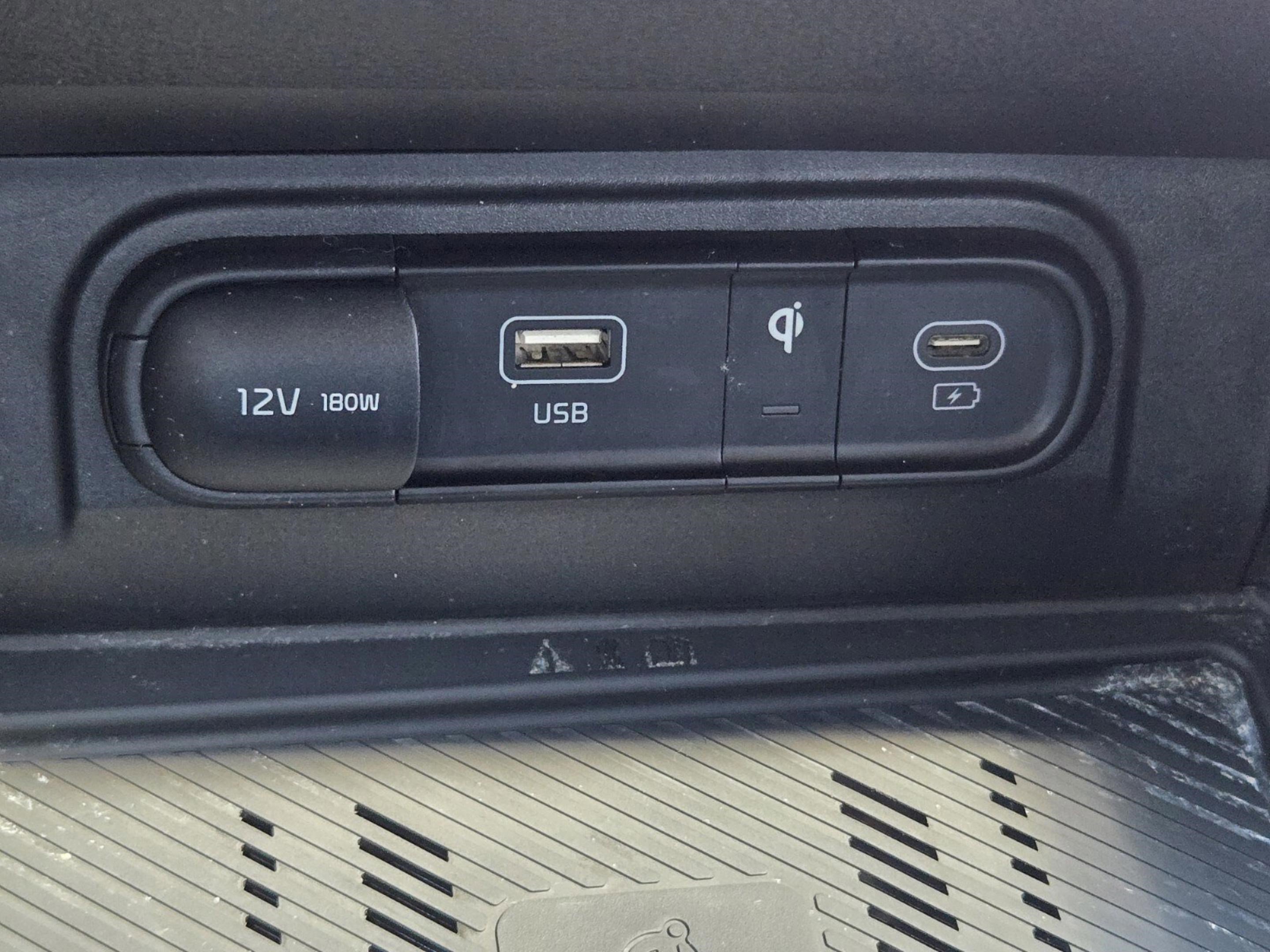 Used 2024 Kia Sportage EX image 42