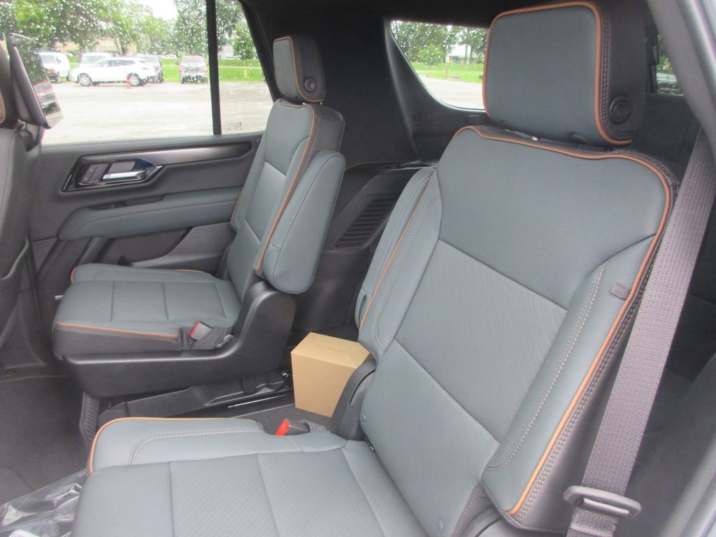 New 2026 GMC Yukon AT4 w/ AT4 Premium Plus Package AWD/4WD image 12