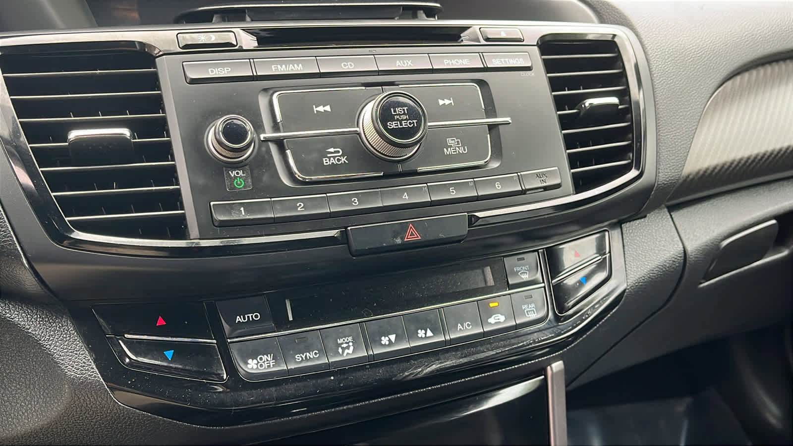 Used 2016 Honda Accord Sport image 19