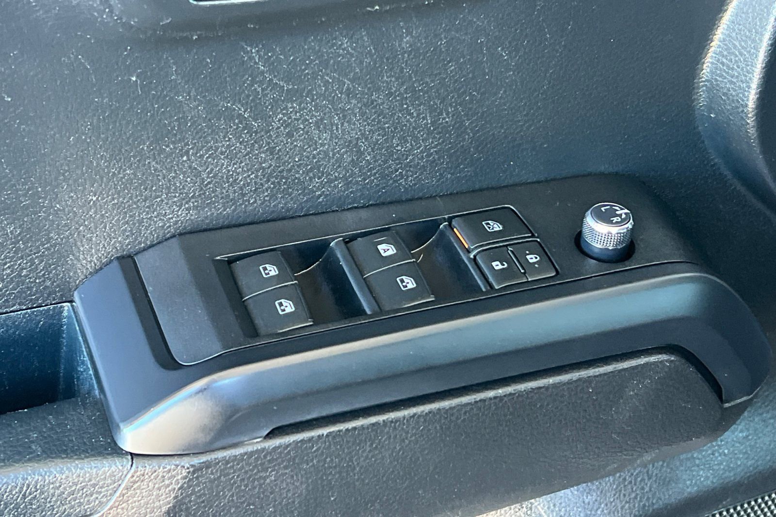 Certified 2017 Toyota Tacoma SR image 14