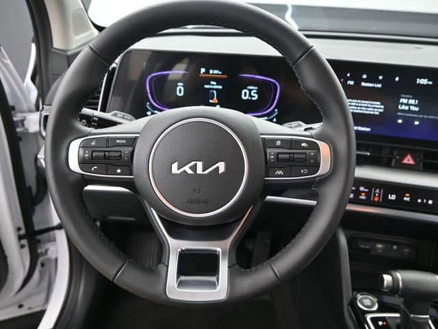 Used 2025 Kia Sportage EX image 5