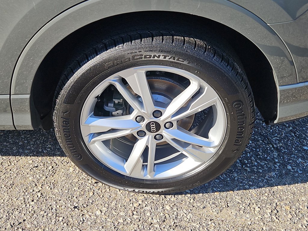 Certified 2024 Audi Q3 2.0T Premium Plus AWD/4WD image 8