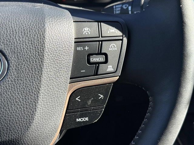 Used 2025 Toyota Crown XLE image 23