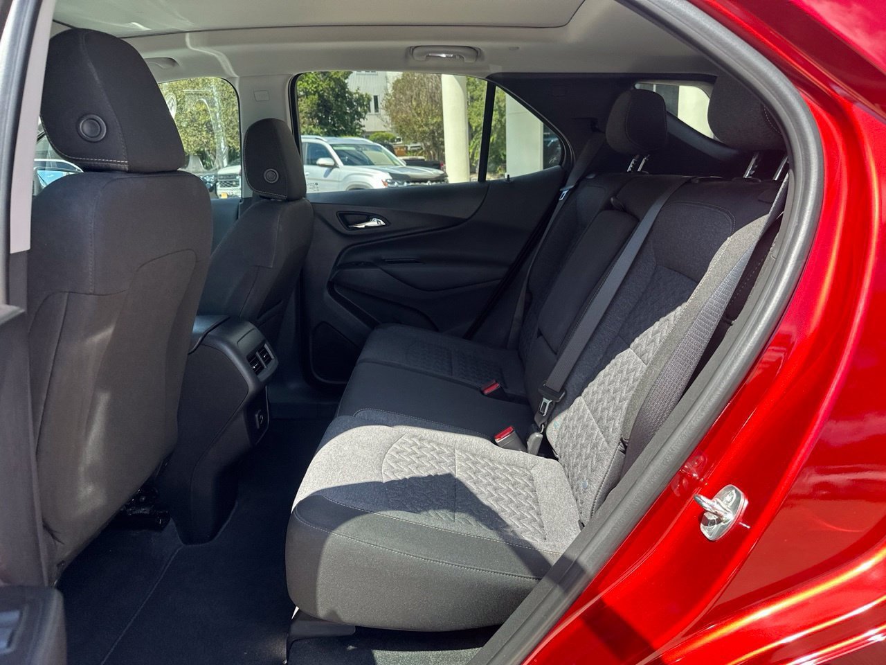 Used 2023 Chevrolet Equinox LT FWD image 23
