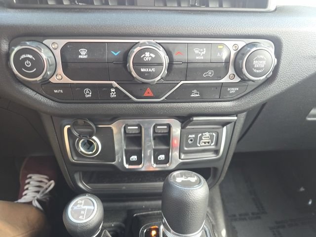 Certified 2025 Jeep Wrangler Sport AWD/4WD image 23