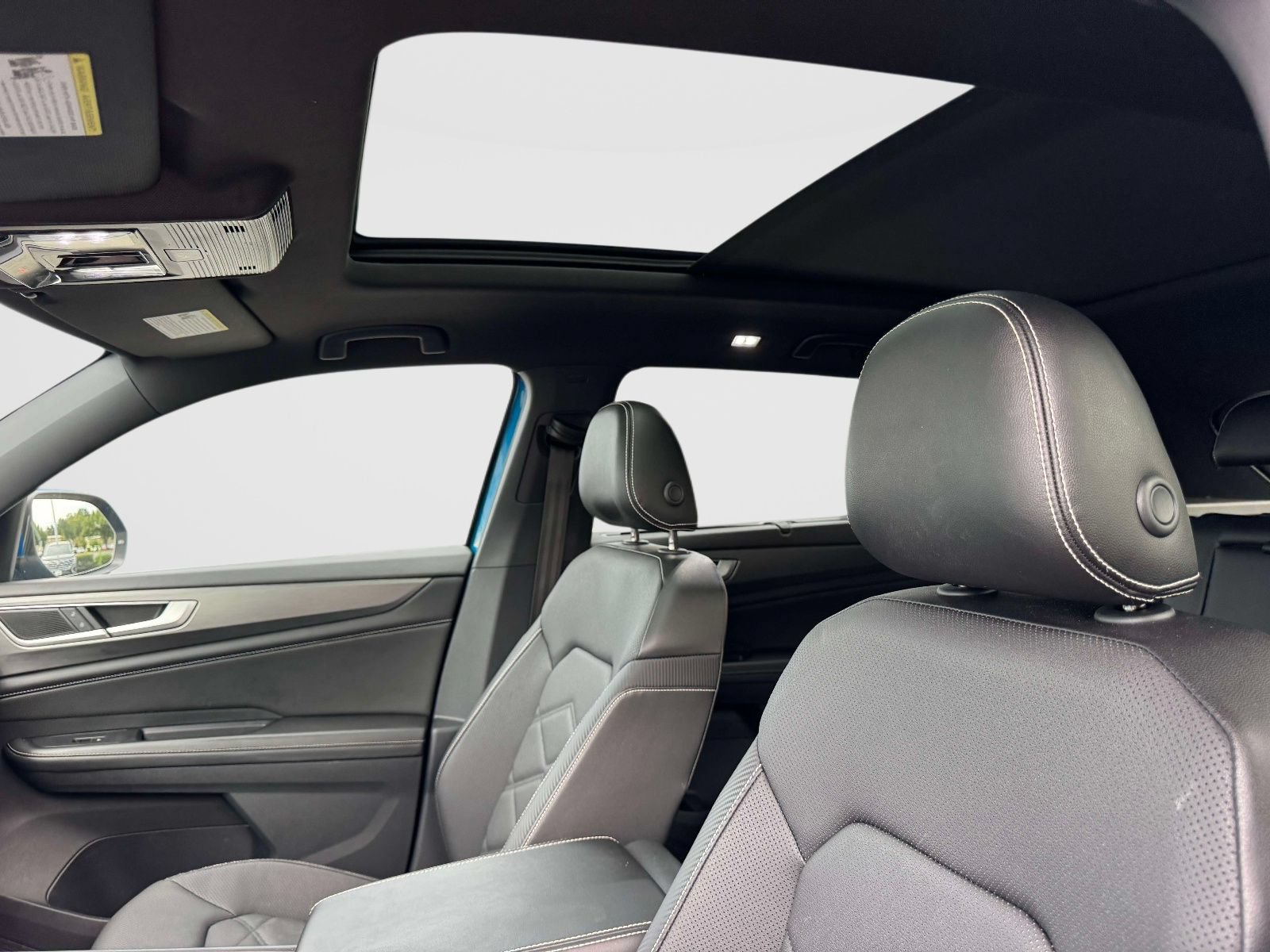 Certified 2024 Volkswagen Atlas Cross Sport SE w/ Panoramic Sunroof Package AWD/4WD image 16