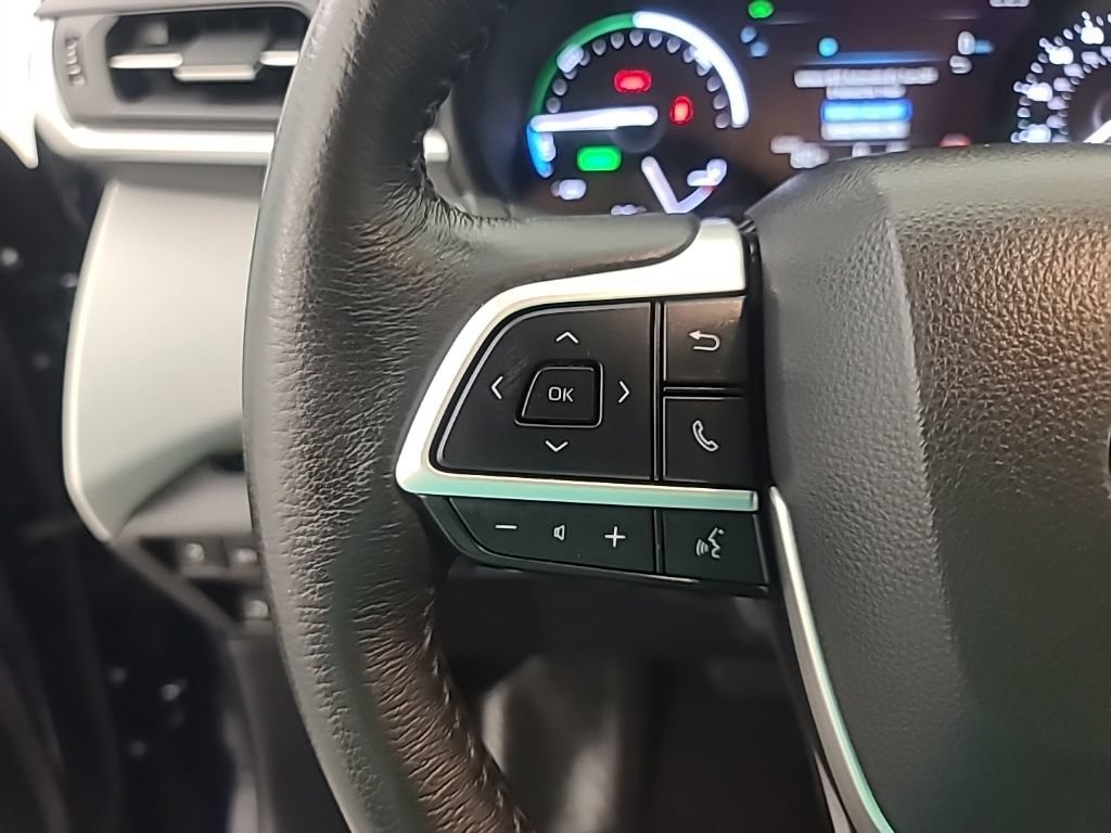 Used 2025 Toyota Sienna XLE FWD image 25
