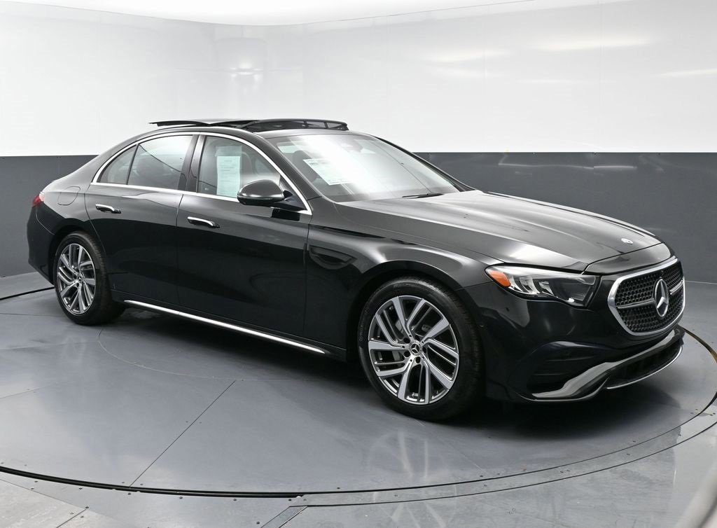 Used 2024 Mercedes-Benz E 350 4MATIC Sedan image 5
