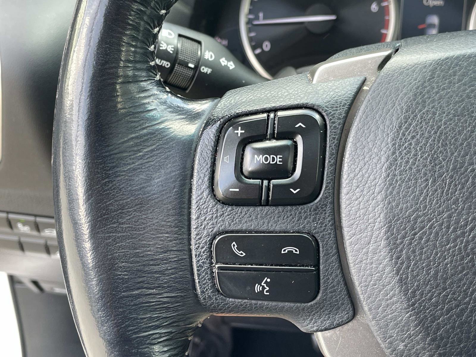 Used 2015 Lexus NX 200t FWD w/ Luxury Package image 5