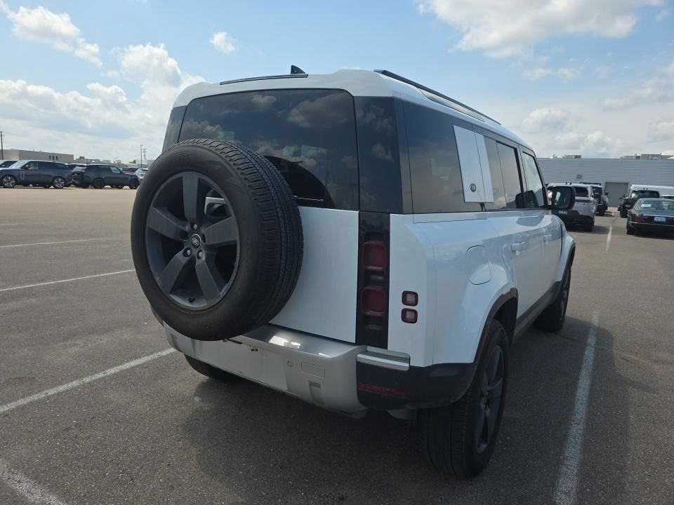 Used 2024 Land Rover Defender 110 S AWD/4WD image 2